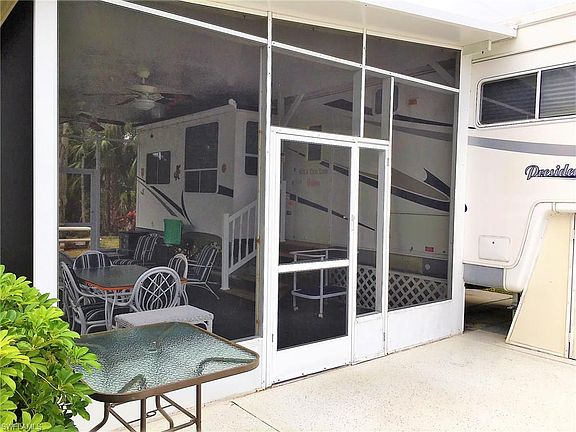 3rd image of 1474 Diamond Lake Cir
