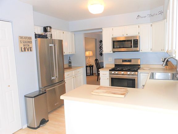 5th image of 1816 Cambridge Dr