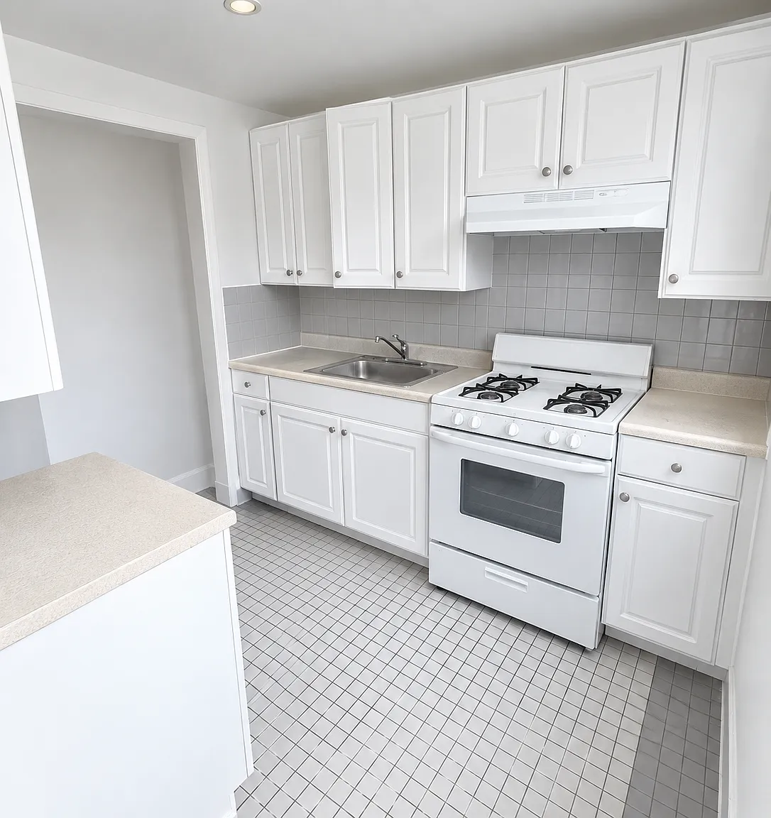 2 bed, $2,700 — Photo 1