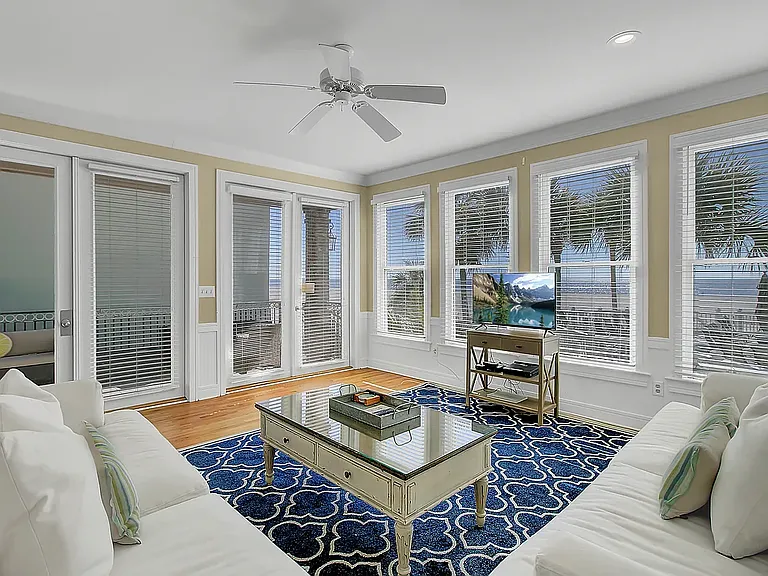 133 Grand Pavilion Blvd — Photo 1