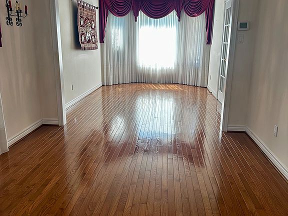 2nd image of 3091 Eden Oak Cres