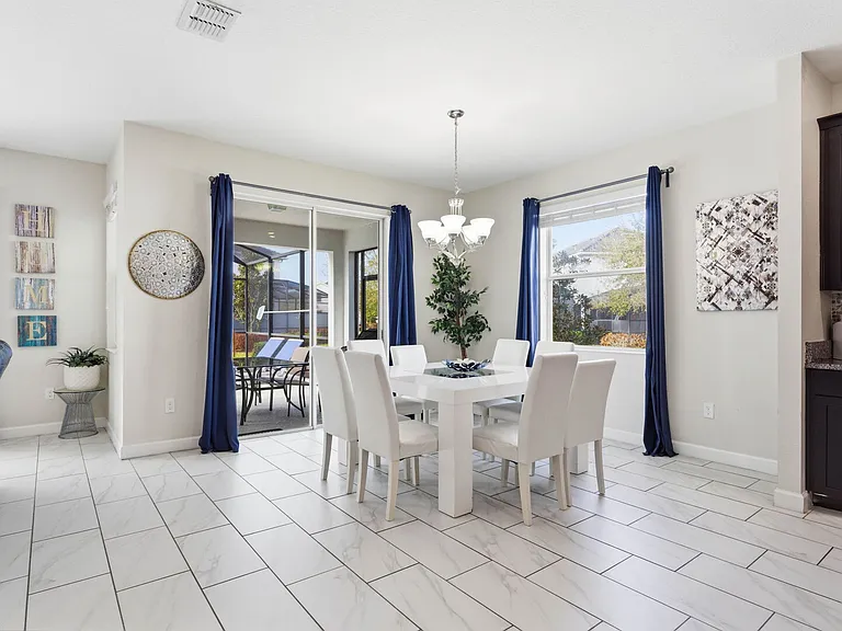 Kings Castle Cir — Photo 13