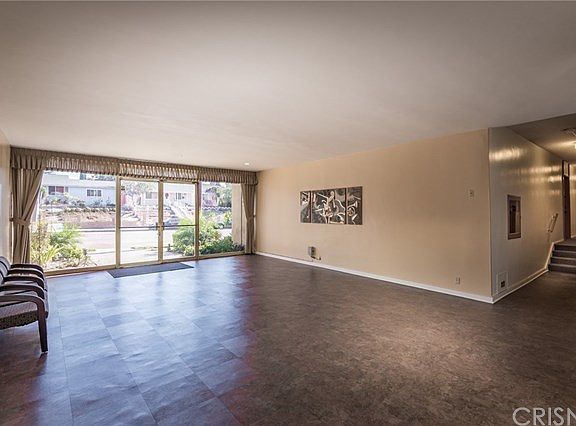 2nd image of 6225 Coldwater Canyon Ave Unit 207