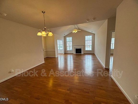 3rd image of 4622 Ivy Blossom Ln