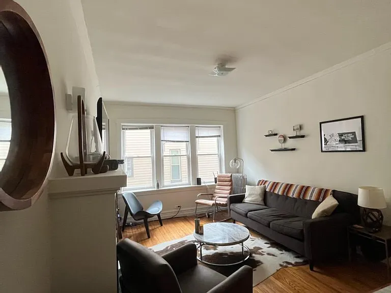 2652 N Hamlin Ave #1W — Photo 4