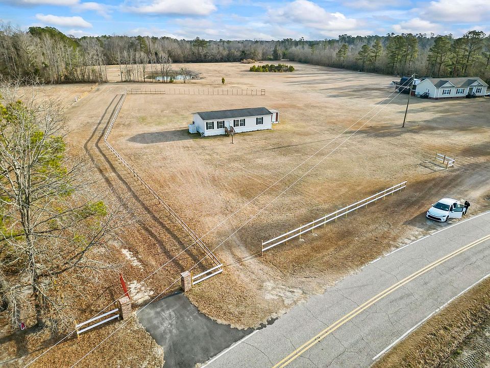 1st image of 6608 Black Creek Rd.