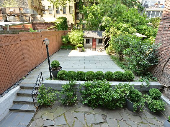 5th image of 248 E 32nd St