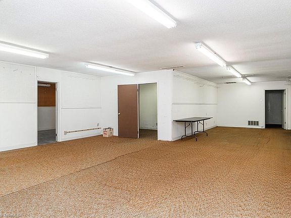 4th image of 509 Trollinger St