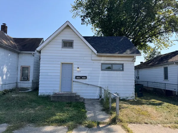 1929 W 8th St, Muncie, IN 47302