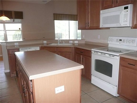 4th image of 15055 Spinnaker Cove Ln
