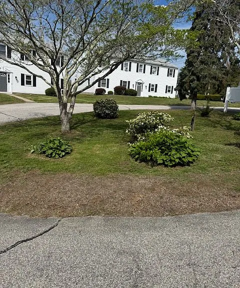 1745 Boston Post Rd — Photo 2