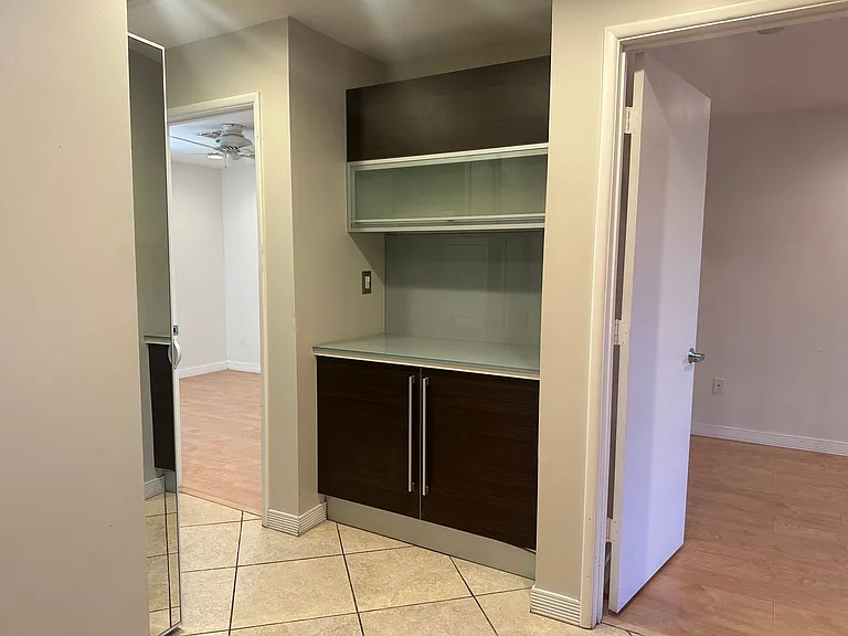 1850 E Maryland Ave #54 — Photo 8
