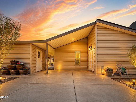 4th image of 3301 S GOLDFIELD Road #1034
