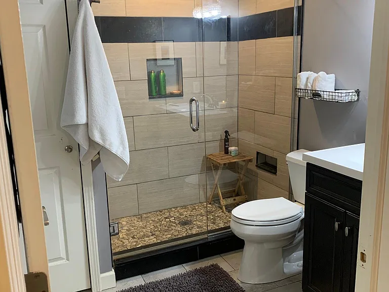 Full master bathroom.
