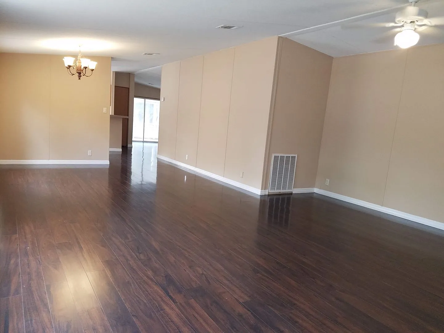 3 Bedroom 2 Bath On 1/2 Acre Of Land With A Fenced Yard — Photo 3