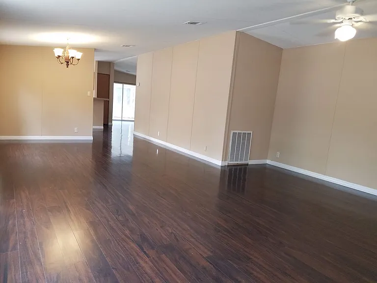 1726 NW 119th Ct — Photo 3