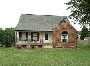 9618 Snowhill Rd, North Chesterfield, VA 23235