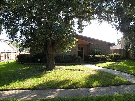 4th image of 14130 Merry Meadow Dr