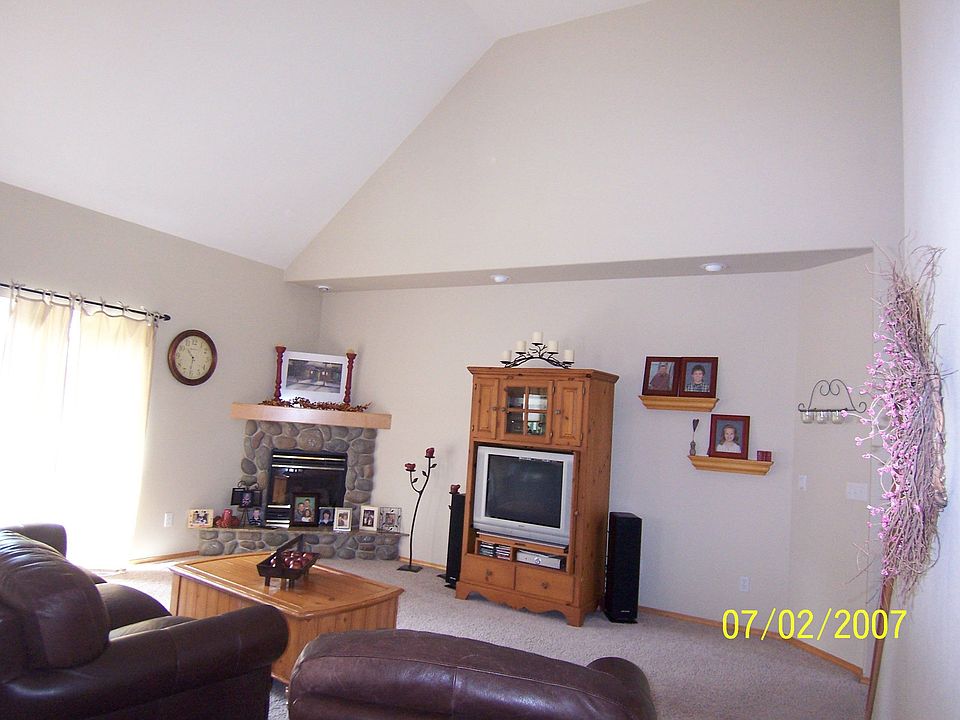 Open living area; vaulted ceilings.