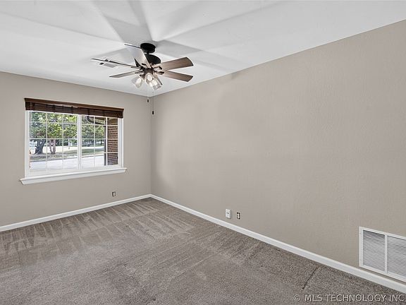 5th image of 1815 Woodland Rd