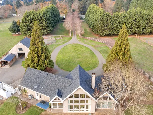14432 S Livesay Rd, Oregon City, OR 97045