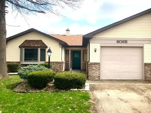 806B Village Ln, Sterling, IL 61081