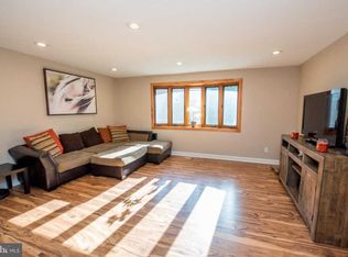 9278 Angus Pl, Philadelphia, PA 19114