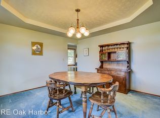 1124 SW Kalama Loop, Oak Harbor, WA 98277