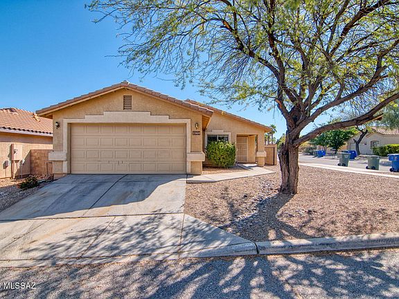 2nd image of 2360 W Golden Hills Rd