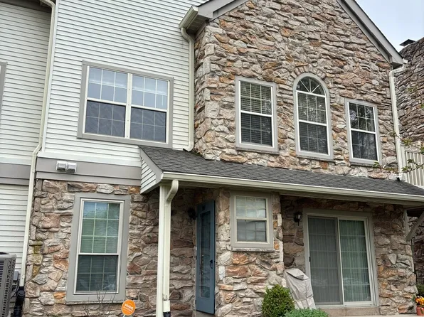 106 Remington Ct, Chalfont, PA 18914