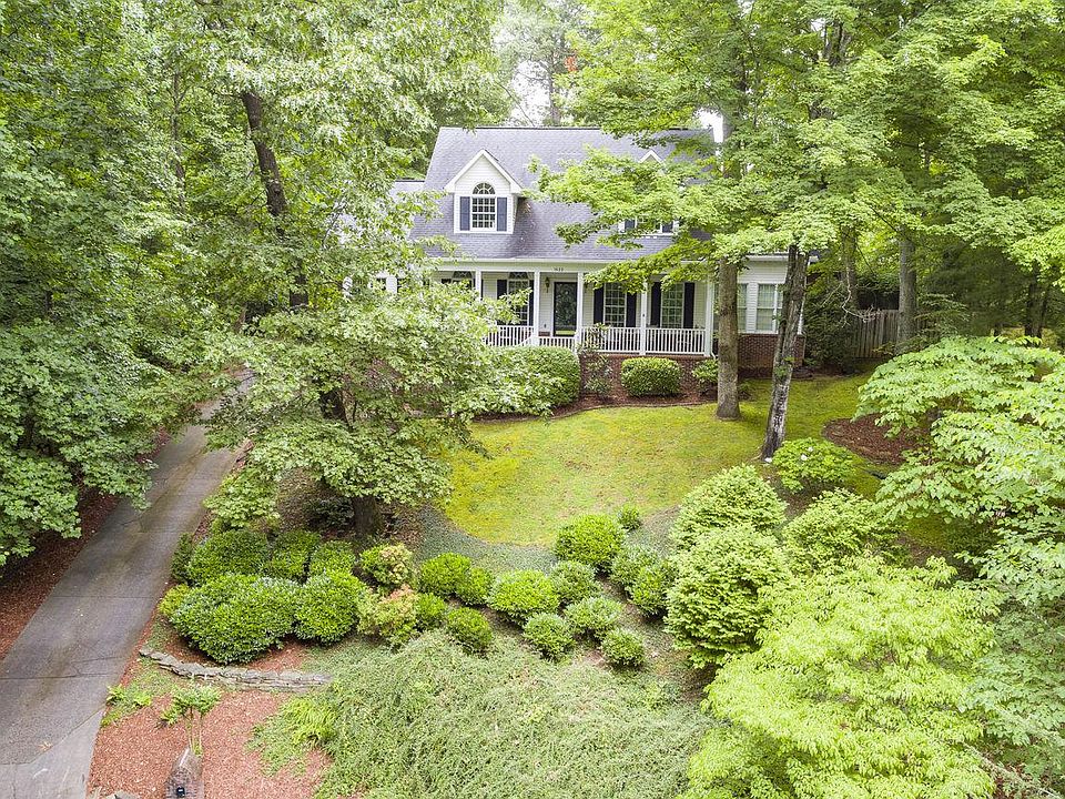 1st image of 1622 Strawberry Ln