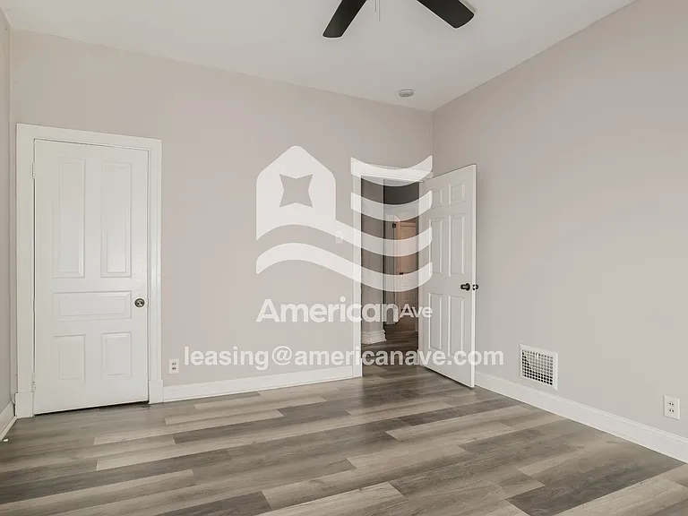 596178_009_wm_-_bedroom_13579495.jpg
