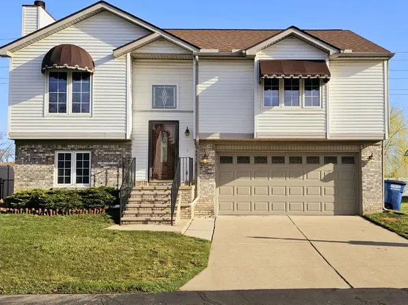 38540 Nellie Ln, Westland, MI 48186