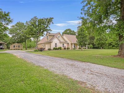 4422 Quiet Waters, North Zulch, TX, 77872