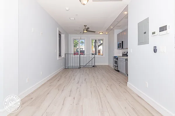 Rented by MySpaceNYC | media 6