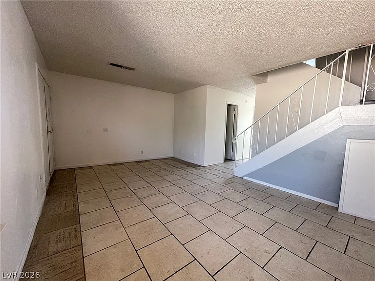 3904 Blackford Pl — Photo 9