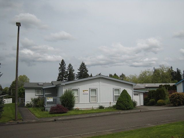 1st image of 3930 SE 162nd Ave Unit 24