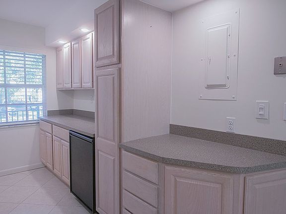 4th image of 3145 NE 48th Ct APT 216