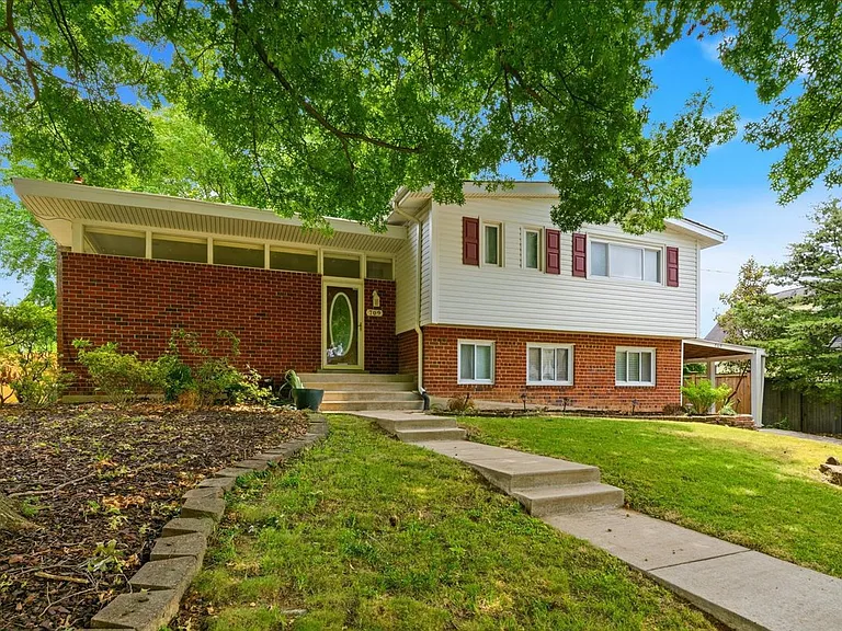 709 N Pryor St — Photo 33