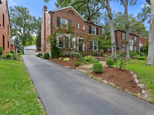 104 Roseacre Ln, Saint Louis, MO 63119