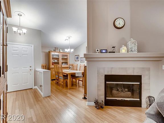 4th image of 2510 Tropical Sands Ave
