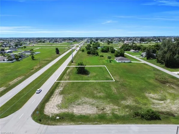 1722 Santa Barbara Blvd N, Cape Coral, FL 33993