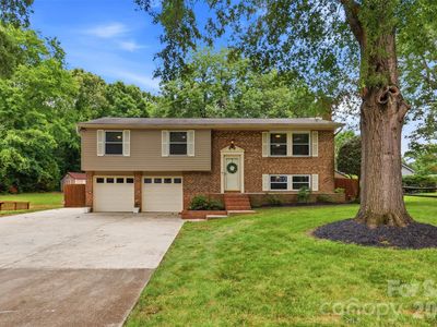 716 Regency Dr, Charlotte, NC, 28211