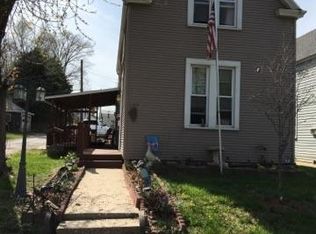 1127 N 12th St, Quincy, IL 62301