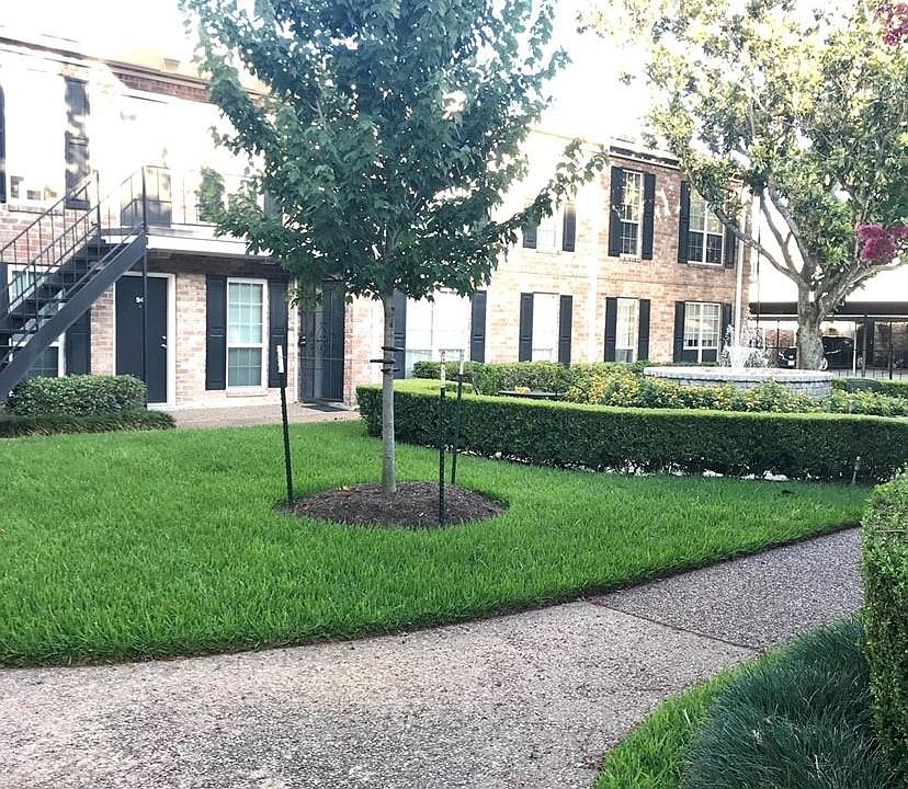 1st image of 6410 Del Monte Dr APT 102