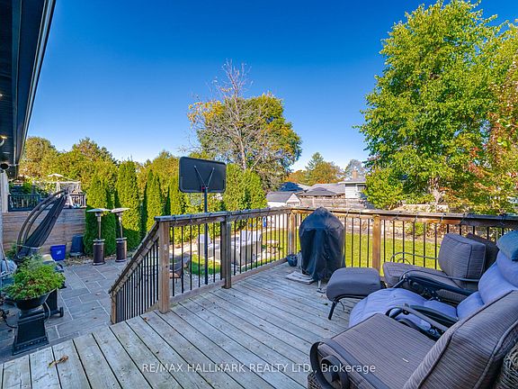 4th image of 407 Bronte Rd
