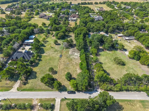12 Winston Dr, Desoto, TX 75115