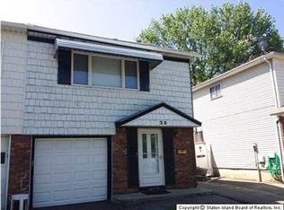38 Middle Loop Rd, Staten Island, NY 10308