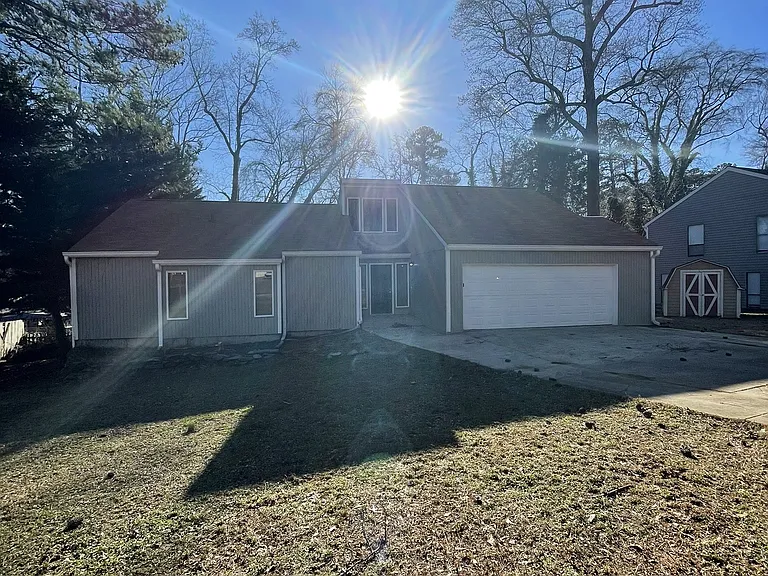 6855 Oakland Dr — Photo 1