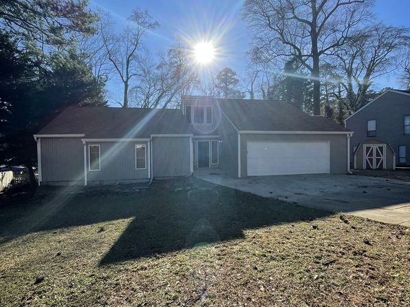 6855 Oakland Dr